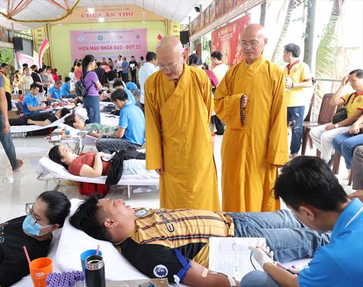 414 ĐƠN VỊ MÁU TRONG ĐỢT HIẾN MÁU NHÂN ĐẠO KHỞI ĐẦU MÙA PHẬT ĐẢN TẠI TÂY NINH