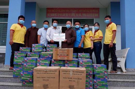 Báo Giác Ngộ đăng tin Ban Trị sự huyện Thạnh Hóa tặng quà đến người dân cách ly phòng dịch Covid-19