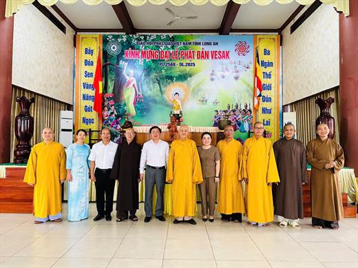 BÍ THƯ TỈNH UỶ LONG AN NGUYỄN VĂN QUYẾT THĂM VÀ CHÚC MỪNG ĐẠI LỄ PHẬT ĐẢN TẠI BAN TRỊ SỰ GHPGVN TỈNH LONG AN BÍ THƯ TỈNH UỶ LONG AN NGUYỄN VĂN QUYẾT THĂM VÀ CHÚC MỪNG ĐẠI LỄ PHẬT ĐẢN TẠI BAN TRỊ SỰ GHPGVN TỈNH LONG AN