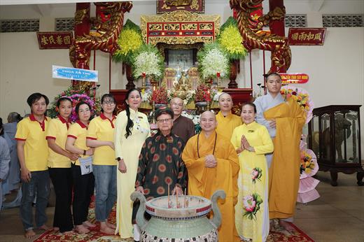 CHÙA ÂN THỌ THAM DỰ LỄ GIỖ ĐỨC CHƯỞNG TIỀN QUÂN QUẬN CÔNG NGUYỄN HUỲNH ĐỨC 2025 CHÙA ÂN THỌ THAM DỰ LỄ GIỖ ĐỨC CHƯỞNG TIỀN QUÂN QUẬN CÔNG NGUYỄN HUỲNH ĐỨC 2025