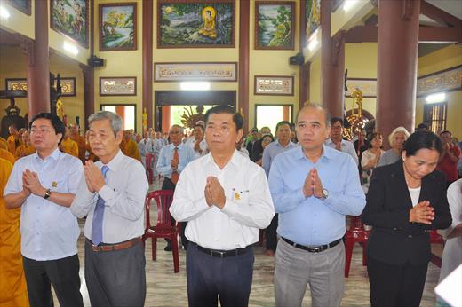 LỄ TƯỞNG NIỆM ANH HÙNG LIỆT SĨ NHÂN MÙA PHẬT ĐẢN VÀ 50 THỐNG NHẤT ĐẤT NƯỚC LỄ TƯỞNG NIỆM ANH HÙNG LIỆT SĨ NHÂN MÙA PHẬT ĐẢN VÀ 50 THỐNG NHẤT ĐẤT NƯỚC