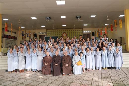 MỘT NGÀY TU TẬP THIỀN CHÁNH NIỆM TẠI CHÙA ÂN THỌ