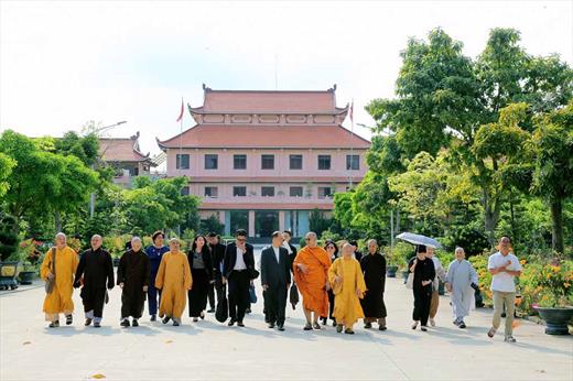 PHÁI ĐOÀN CỤC TÔN GIÁO THÁI LAN THAM QUAN HỌC VIỆN PHẬT GIÁO VIỆT NAM TẠI TP. HỒ CHÍ MINH