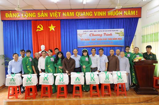 Phật giáo huyện Thạnh Hóa tham gia Tết Quân – Dân xuân Giáp Thìn 2024