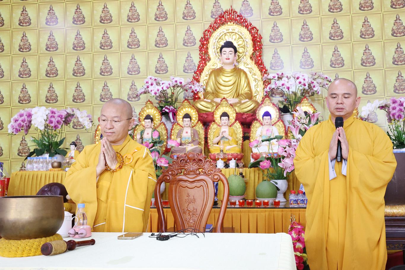 Thượng tọa Thích Nhật Từ thuyết giảng & Quỹ Đạo Phật Ngày Nay cúng dường, tặng từ thiện tại chùa Ân Thọ