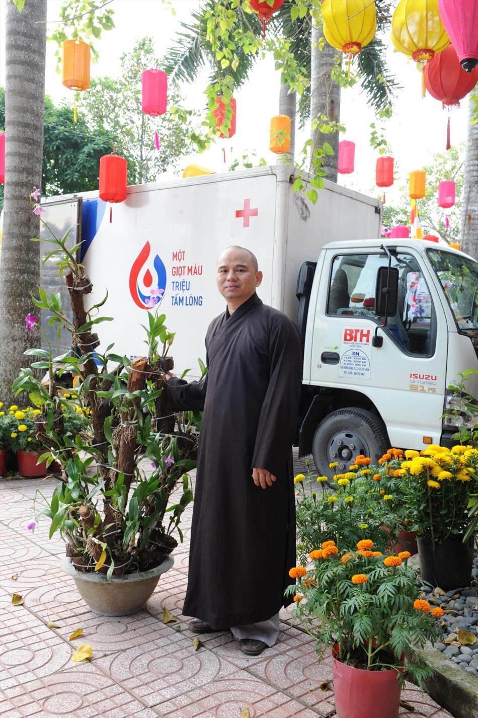[Hình ảnh] Thầy trụ trì chùa Ân Thọ tham gia hiến máu tình nguyện đợt 3