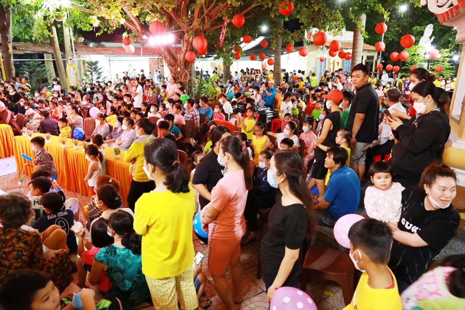 1.000 người tham dự Vui hội Trung Thu tại chùa Ân Thọ