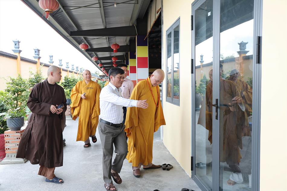 2 THAM QUAN CÔNG TRÌNH XÂY DỰNG TRỤ SỞ MỚI CỦA BAN TRỊ SỰ 2 THAM QUAN CÔNG TRÌNH XÂY DỰNG TRỤ SỞ MỚI CỦA BAN TRỊ SỰ
