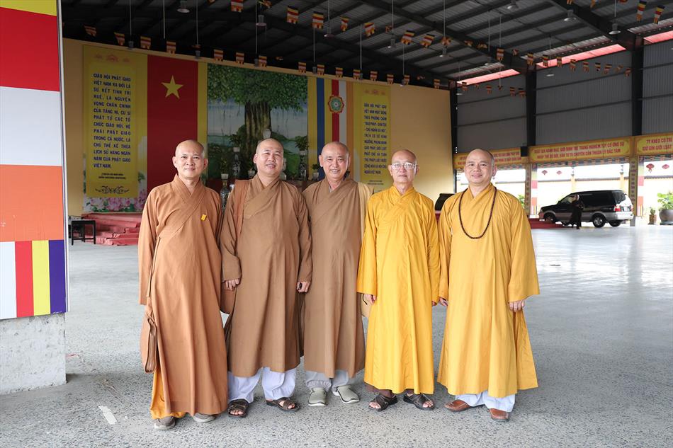 2 THAM QUAN CÔNG TRÌNH XÂY DỰNG TRỤ SỞ MỚI CỦA BAN TRỊ SỰ 2 THAM QUAN CÔNG TRÌNH XÂY DỰNG TRỤ SỞ MỚI CỦA BAN TRỊ SỰ