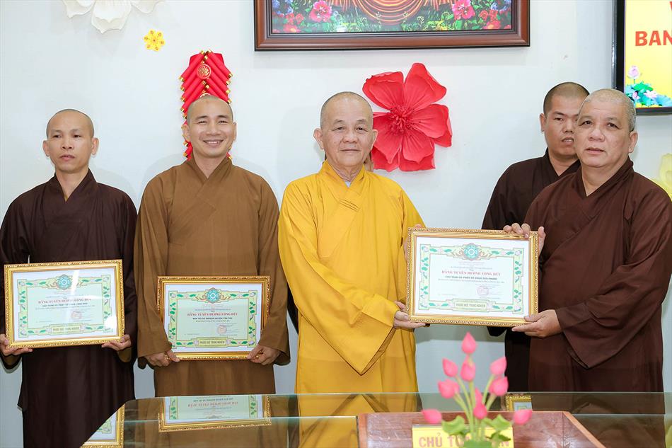 Ban Trị sự GHPGVN tỉnh Long An thăm và làm việc tại huyện Tân Trụ Ban Trị sự GHPGVN tỉnh Long An thăm và làm việc tại huyện Tân Trụ