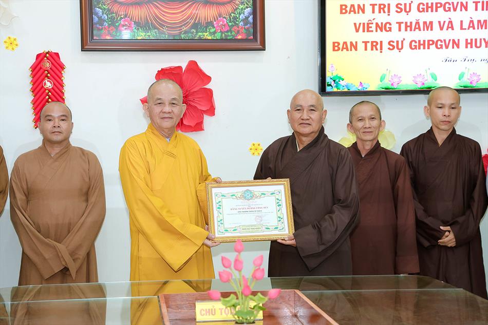 Ban Trị sự GHPGVN tỉnh Long An thăm và làm việc tại huyện Tân Trụ Ban Trị sự GHPGVN tỉnh Long An thăm và làm việc tại huyện Tân Trụ