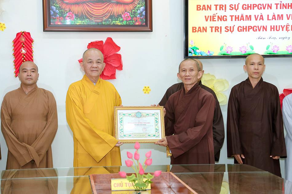 Ban Trị sự GHPGVN tỉnh Long An thăm và làm việc tại huyện Tân Trụ Ban Trị sự GHPGVN tỉnh Long An thăm và làm việc tại huyện Tân Trụ