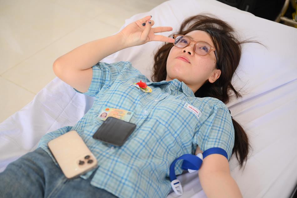 6 HIẾN MÁU TƯƠI ĐẸP 6 HIẾN MÁU TƯƠI ĐẸP