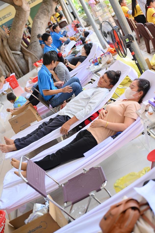 6 HIẾN MÁU TƯƠI ĐẸP 6 HIẾN MÁU TƯƠI ĐẸP
