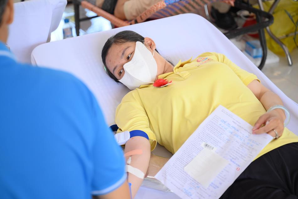 6 HIẾN MÁU TƯƠI ĐẸP 6 HIẾN MÁU TƯƠI ĐẸP