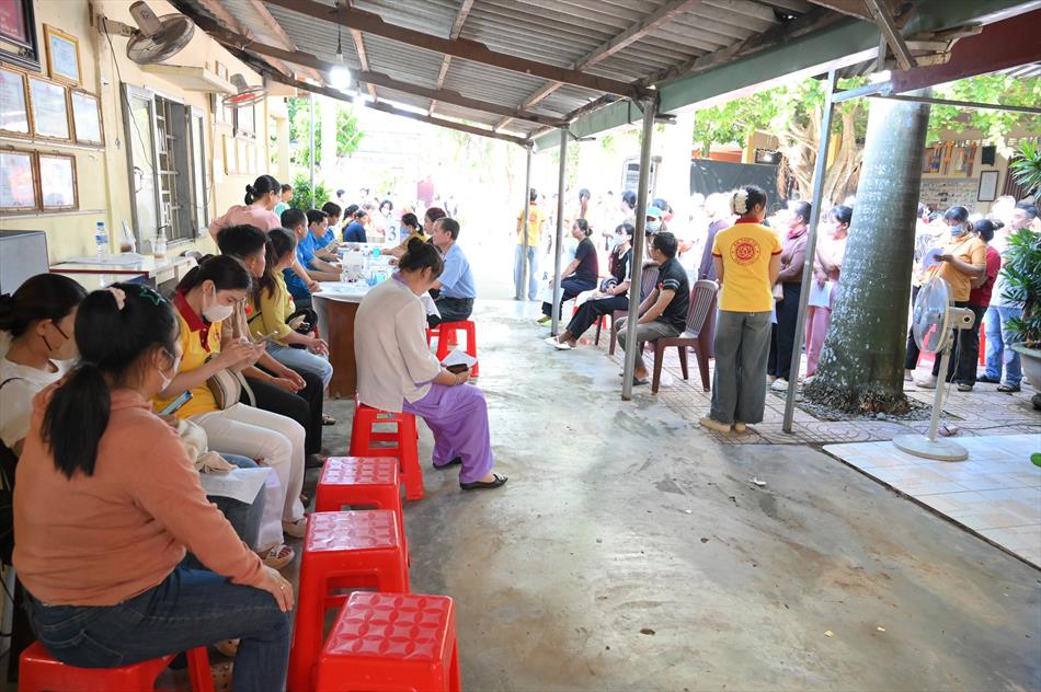1 TIẾP NHẬN - KHÁM SÀN LỌC 1 TIẾP NHẬN - KHÁM SÀN LỌC