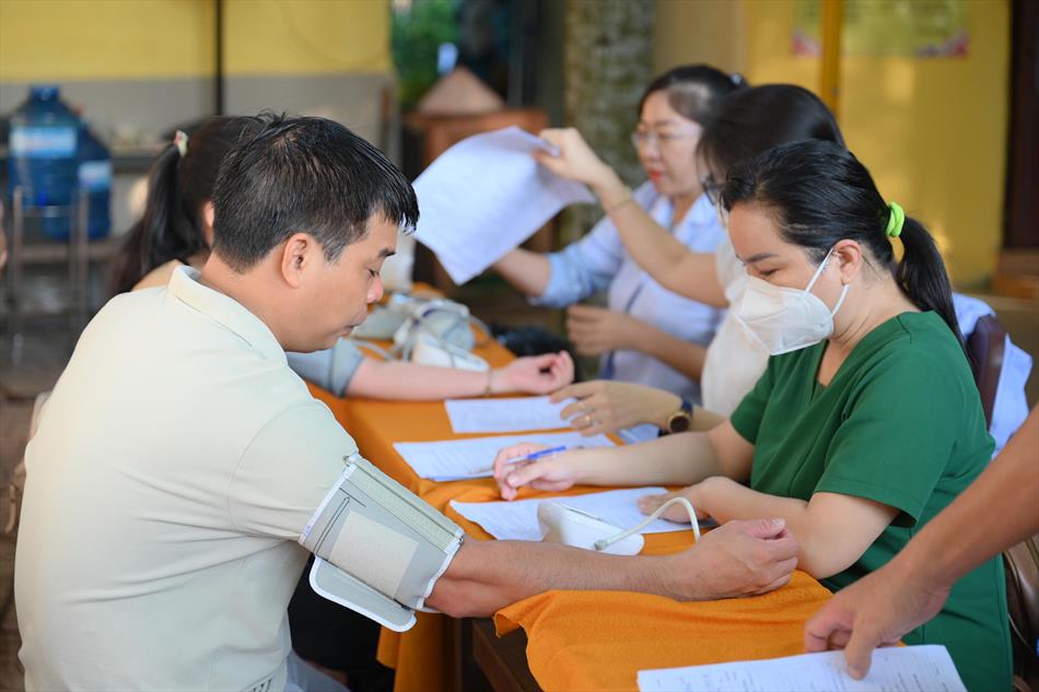 1 TIẾP NHẬN - KHÁM SÀN LỌC 1 TIẾP NHẬN - KHÁM SÀN LỌC