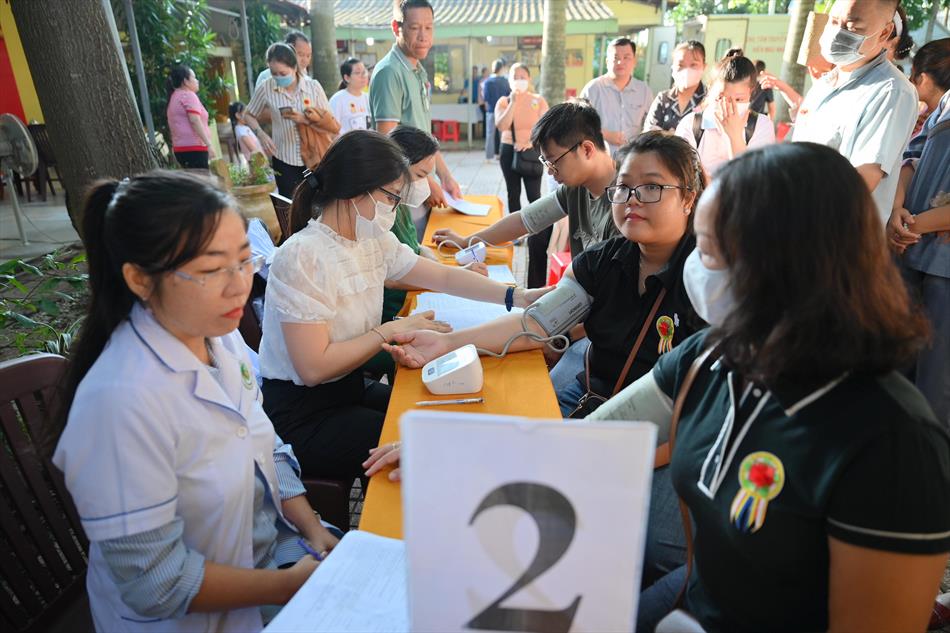 1 TIẾP NHẬN - KHÁM SÀN LỌC 1 TIẾP NHẬN - KHÁM SÀN LỌC
