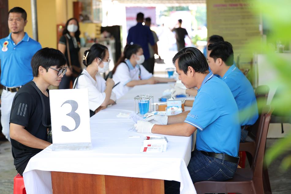 1 TIẾP NHẬN - KHÁM SÀN LỌC 1 TIẾP NHẬN - KHÁM SÀN LỌC
