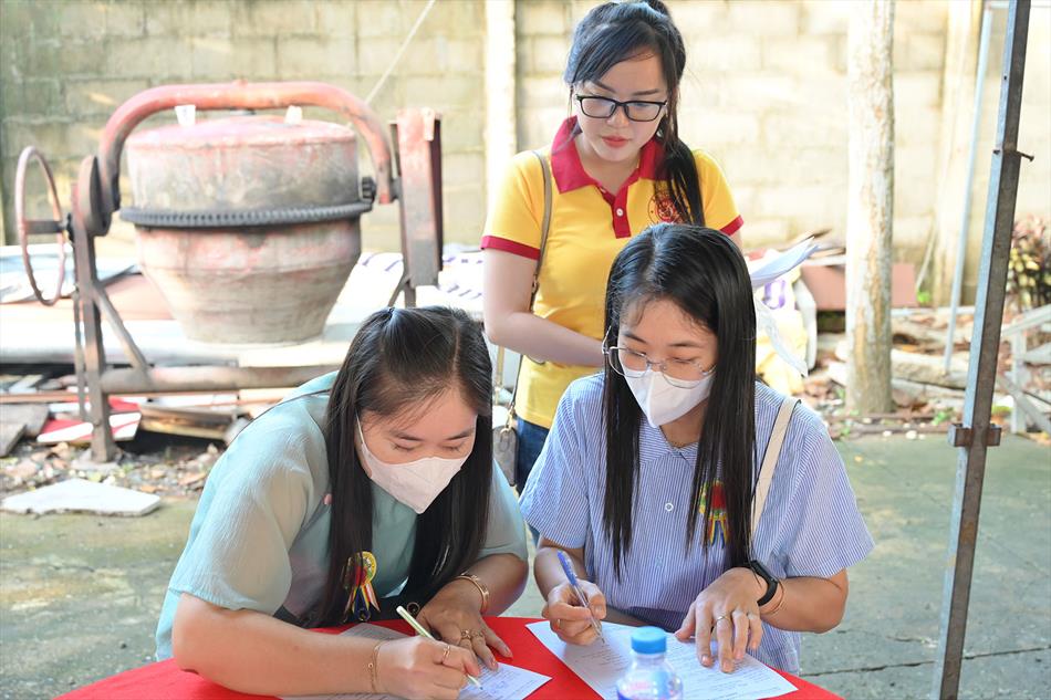 1 TIẾP NHẬN - KHÁM SÀN LỌC 1 TIẾP NHẬN - KHÁM SÀN LỌC