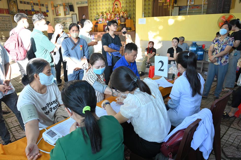 1 TIẾP NHẬN - KHÁM SÀN LỌC 1 TIẾP NHẬN - KHÁM SÀN LỌC