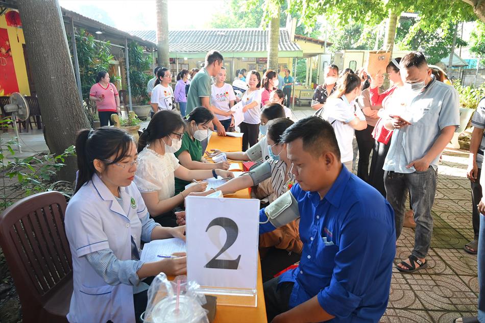 1 TIẾP NHẬN - KHÁM SÀN LỌC 1 TIẾP NHẬN - KHÁM SÀN LỌC