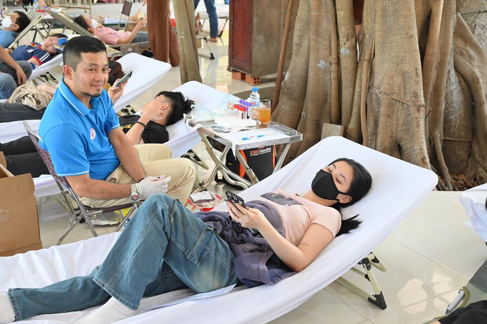 6 HIẾN MÁU TƯƠI ĐẸP 6 HIẾN MÁU TƯƠI ĐẸP
