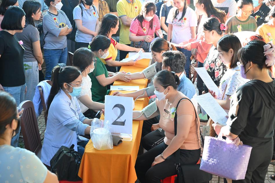 1 TIẾP NHẬN - KHÁM SÀN LỌC 1 TIẾP NHẬN - KHÁM SÀN LỌC