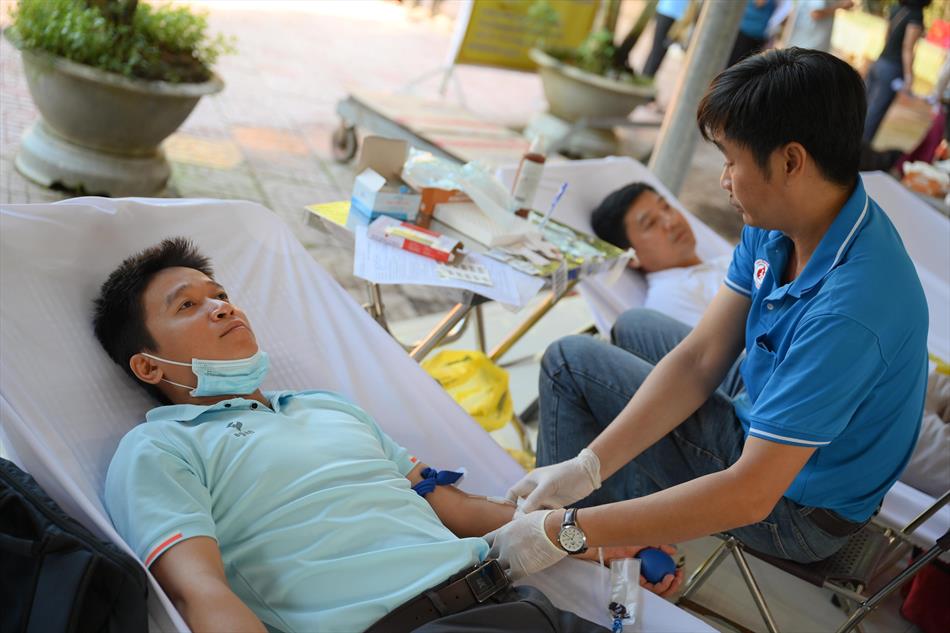 6 HIẾN MÁU TƯƠI ĐẸP 6 HIẾN MÁU TƯƠI ĐẸP