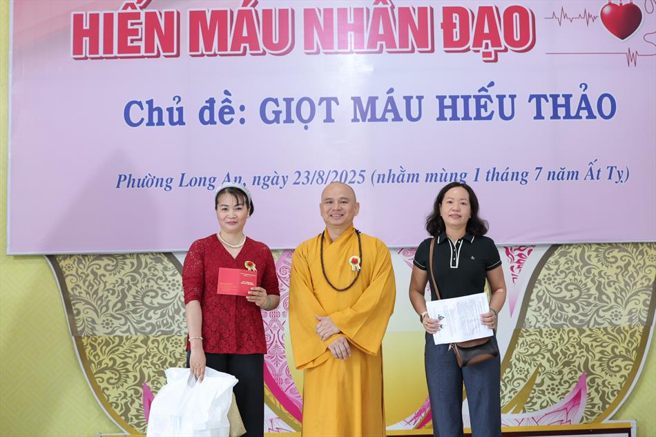 10 KHOẢNH KHẮC ĐÁNG NHỚ 10 KHOẢNH KHẮC ĐÁNG NHỚ