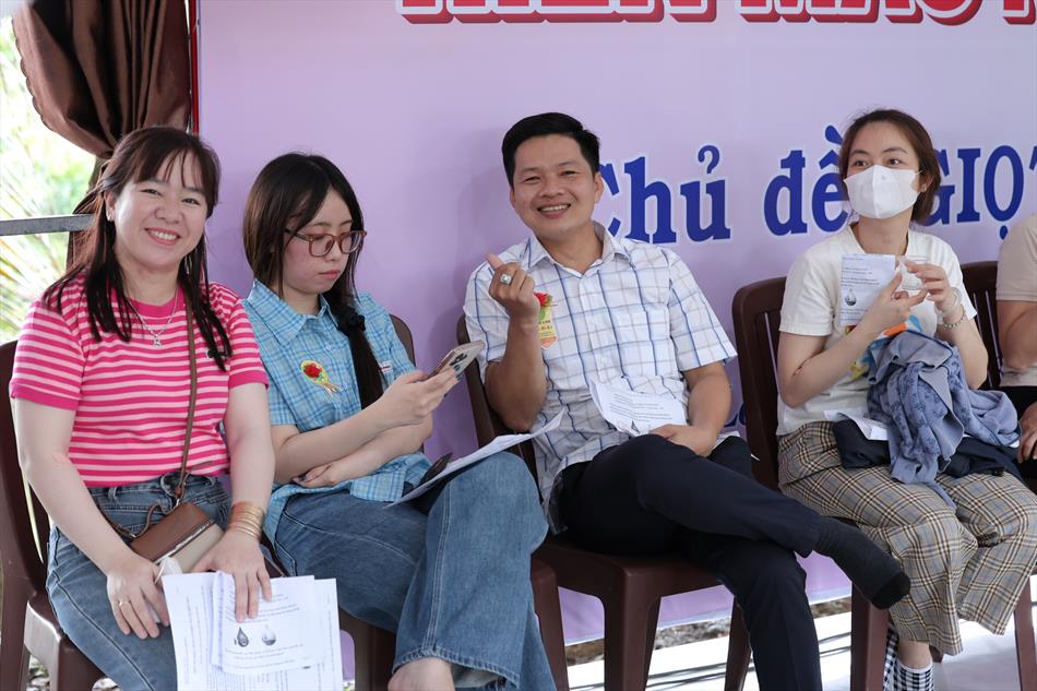 10 KHOẢNH KHẮC ĐÁNG NHỚ 10 KHOẢNH KHẮC ĐÁNG NHỚ
