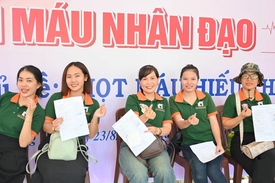 10 KHOẢNH KHẮC ĐÁNG NHỚ 10 KHOẢNH KHẮC ĐÁNG NHỚ