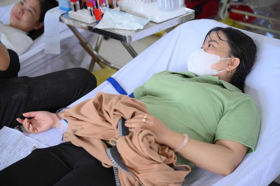 6 HIẾN MÁU TƯƠI ĐẸP 6 HIẾN MÁU TƯƠI ĐẸP