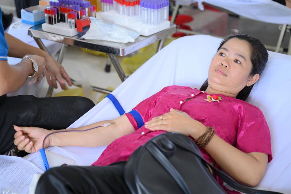 6 HIẾN MÁU TƯƠI ĐẸP 6 HIẾN MÁU TƯƠI ĐẸP