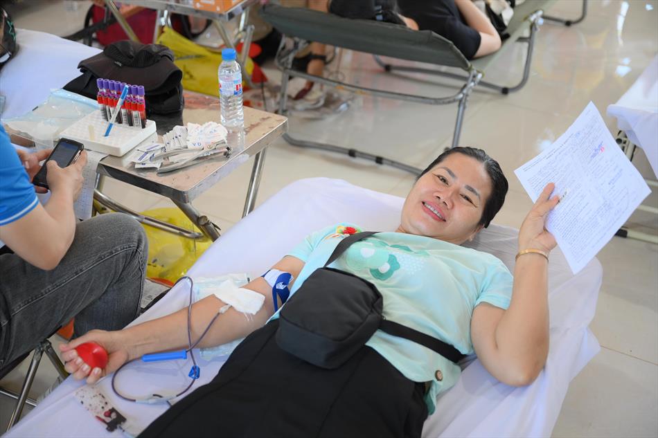 6 HIẾN MÁU TƯƠI ĐẸP 6 HIẾN MÁU TƯƠI ĐẸP