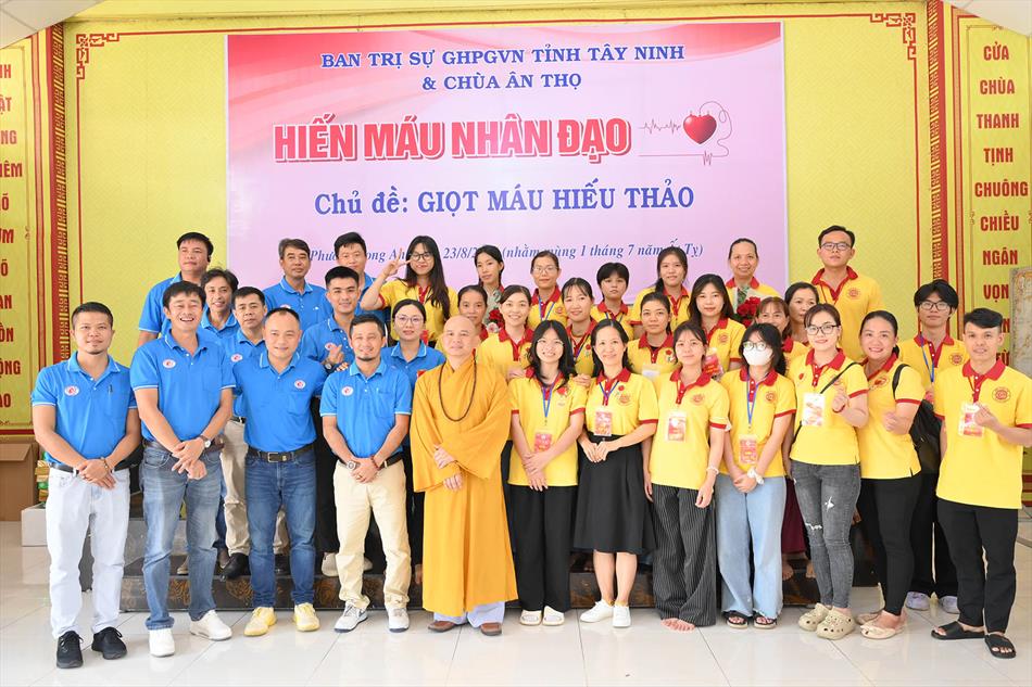 10 KHOẢNH KHẮC ĐÁNG NHỚ 10 KHOẢNH KHẮC ĐÁNG NHỚ