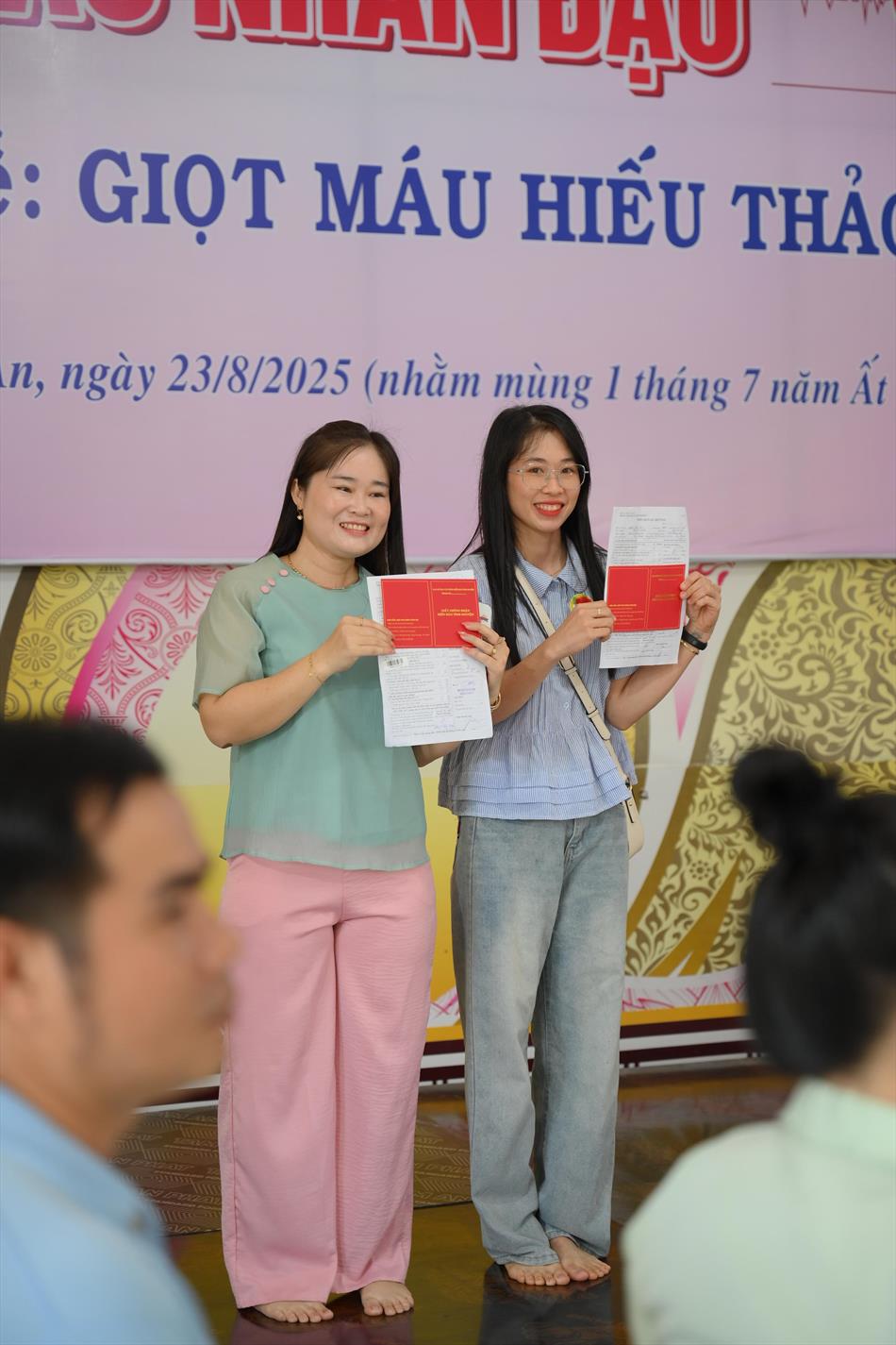 10 KHOẢNH KHẮC ĐÁNG NHỚ 10 KHOẢNH KHẮC ĐÁNG NHỚ