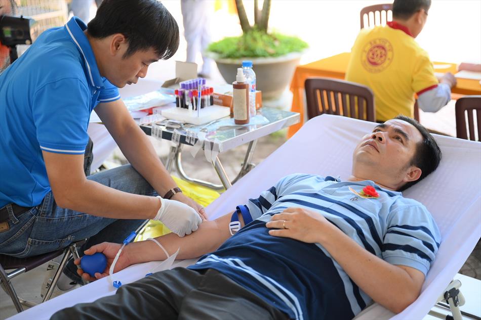 6 HIẾN MÁU TƯƠI ĐẸP 6 HIẾN MÁU TƯƠI ĐẸP