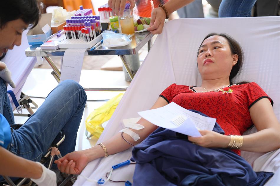 6 HIẾN MÁU TƯƠI ĐẸP 6 HIẾN MÁU TƯƠI ĐẸP