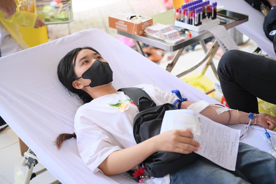 6 HIẾN MÁU TƯƠI ĐẸP 6 HIẾN MÁU TƯƠI ĐẸP