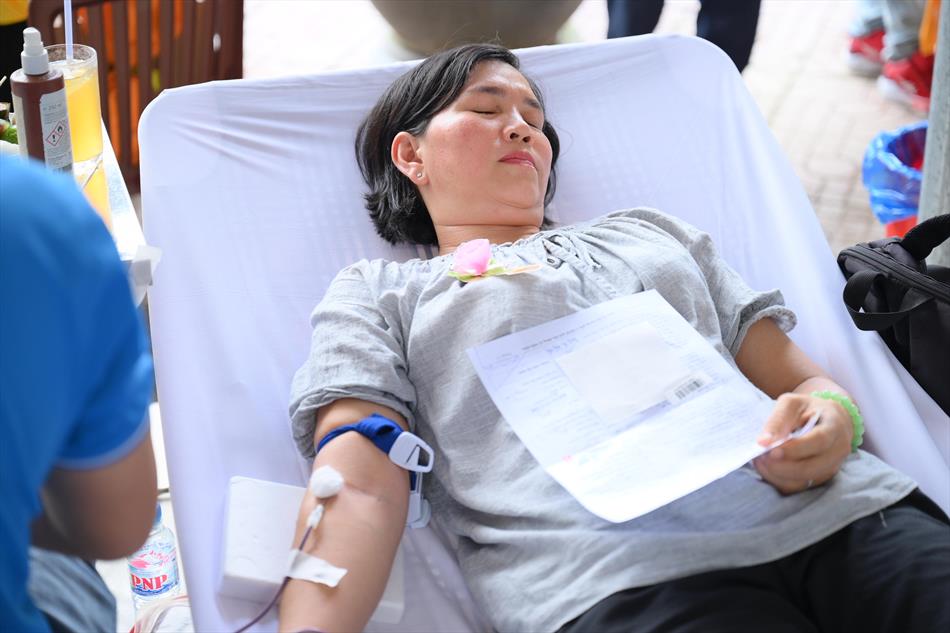6 HIẾN MÁU TƯƠI ĐẸP 6 HIẾN MÁU TƯƠI ĐẸP
