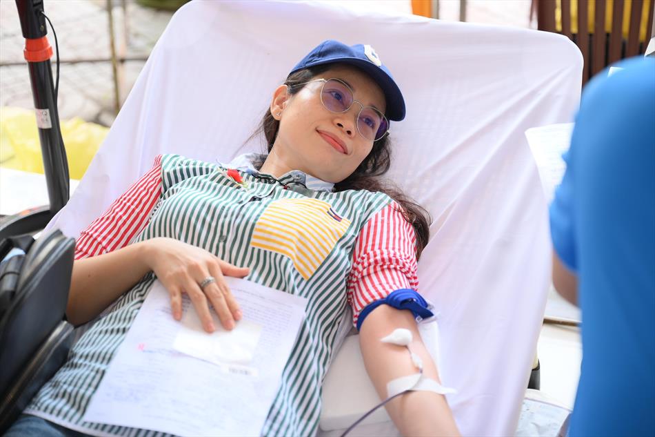 6 HIẾN MÁU TƯƠI ĐẸP 6 HIẾN MÁU TƯƠI ĐẸP