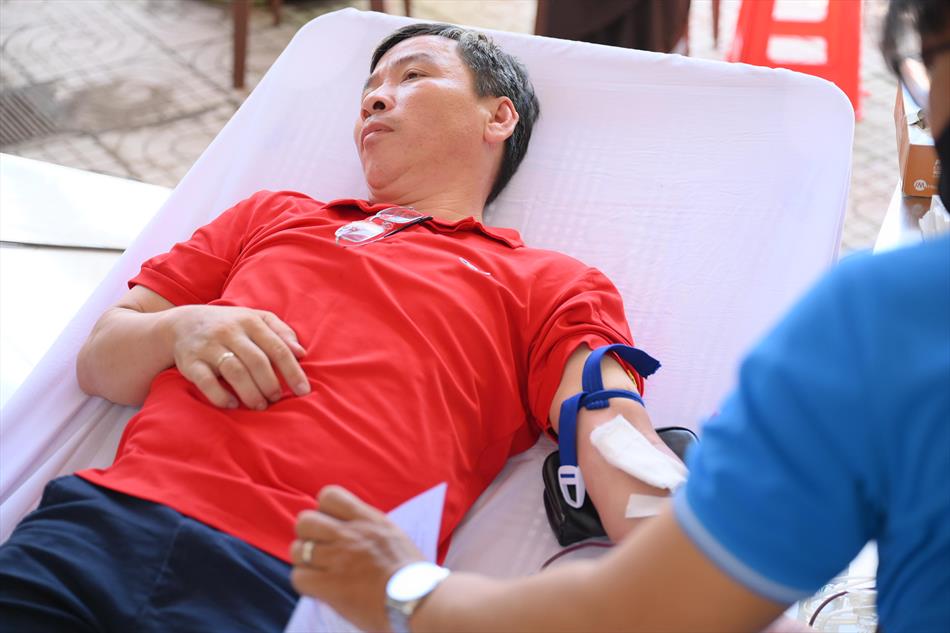 6 HIẾN MÁU TƯƠI ĐẸP 6 HIẾN MÁU TƯƠI ĐẸP