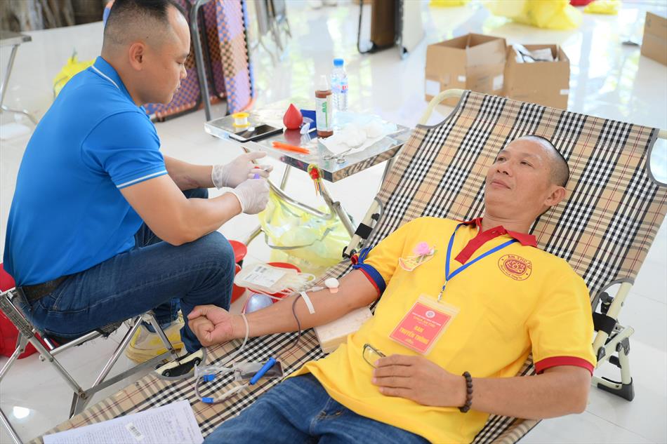 6 HIẾN MÁU TƯƠI ĐẸP 6 HIẾN MÁU TƯƠI ĐẸP