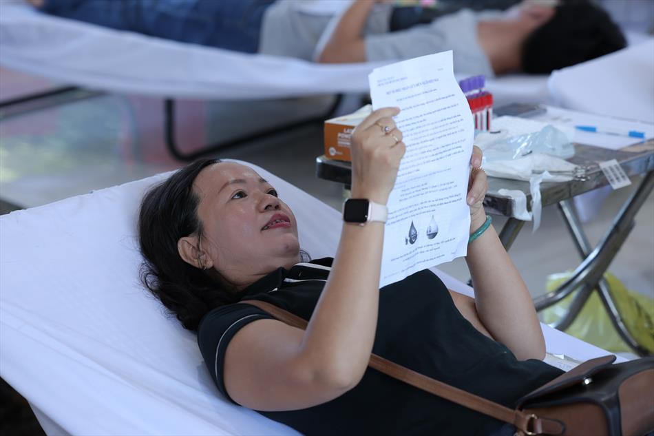 6 HIẾN MÁU TƯƠI ĐẸP 6 HIẾN MÁU TƯƠI ĐẸP