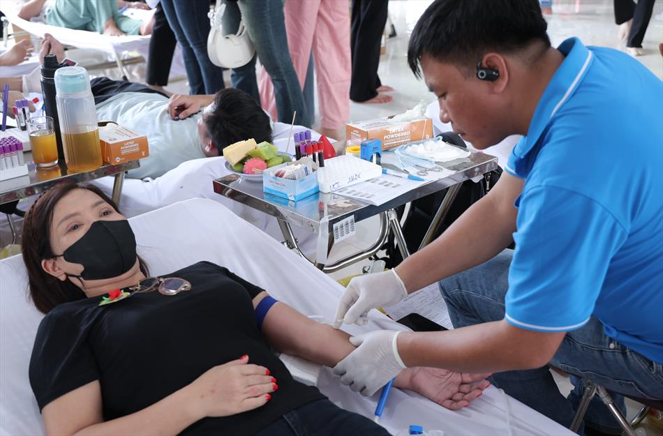 6 HIẾN MÁU TƯƠI ĐẸP 6 HIẾN MÁU TƯƠI ĐẸP