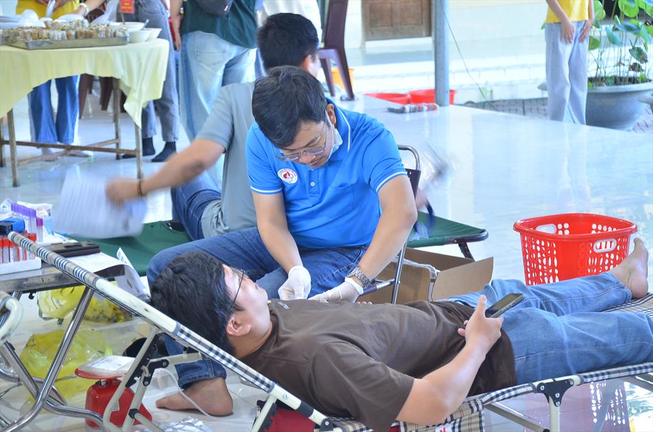 6 HIẾN MÁU TƯƠI ĐẸP 6 HIẾN MÁU TƯƠI ĐẸP