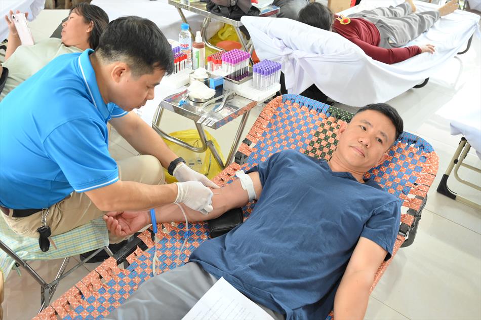 6 HIẾN MÁU TƯƠI ĐẸP 6 HIẾN MÁU TƯƠI ĐẸP