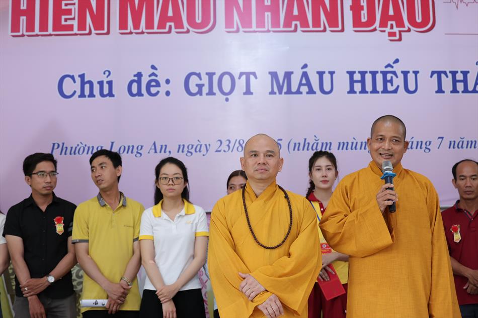 3 TẶNG QUÀ TRI ÂN 3 TẶNG QUÀ TRI ÂN