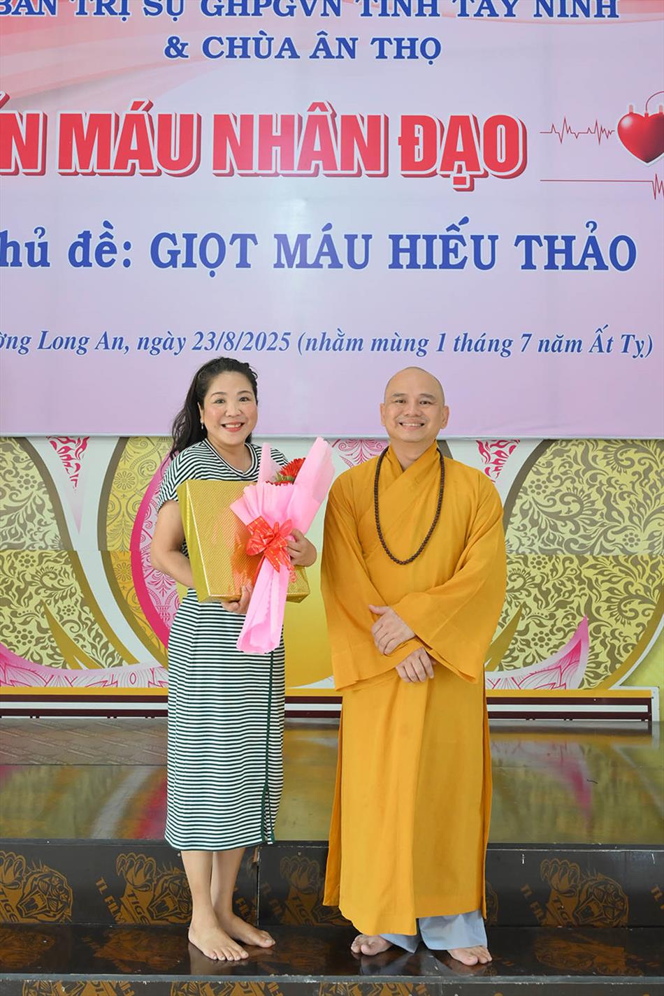 3 TẶNG QUÀ TRI ÂN 3 TẶNG QUÀ TRI ÂN